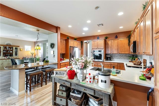 7324 Royal Melbourne Drive, Las Vegas, NV 89131