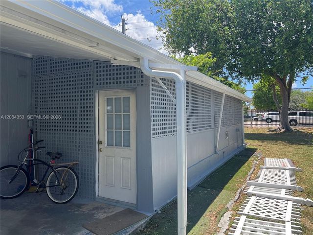 20016 NW 56 Avenue, Miami Gardens, FL 33055