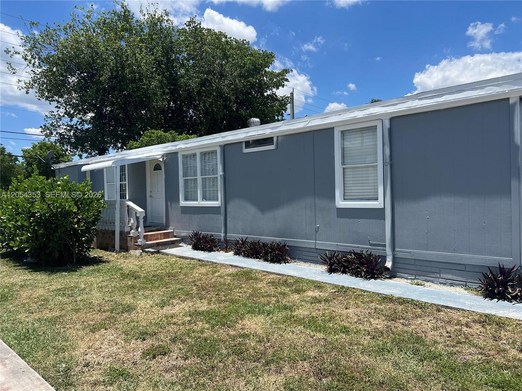 20016 NW 56 Avenue, Miami Gardens, FL 33055