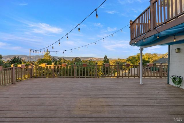 2210 Cedar Hill Way, Lakeport, CA 95453
