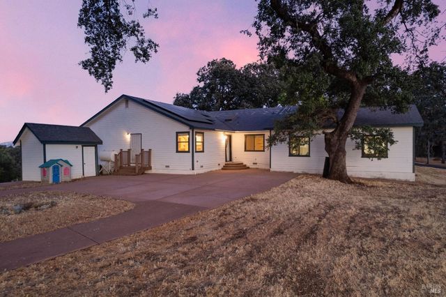 2210 Cedar Hill Way, Lakeport, CA 95453