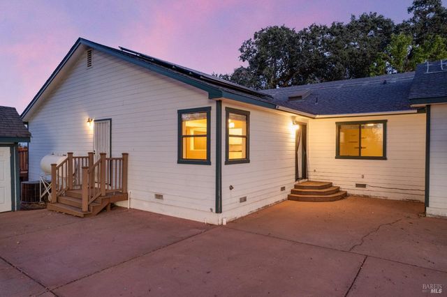 2210 Cedar Hill Way, Lakeport, CA 95453