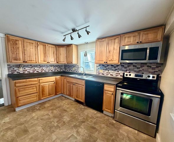 77 Monadnock Highway, Swanzey, NH 03446