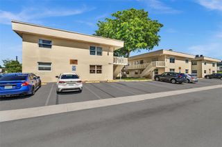 3660 SW 60th Ave 1, Davie, FL 33314