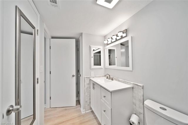16881 Davis RD 721, Fort Myers, FL 33908