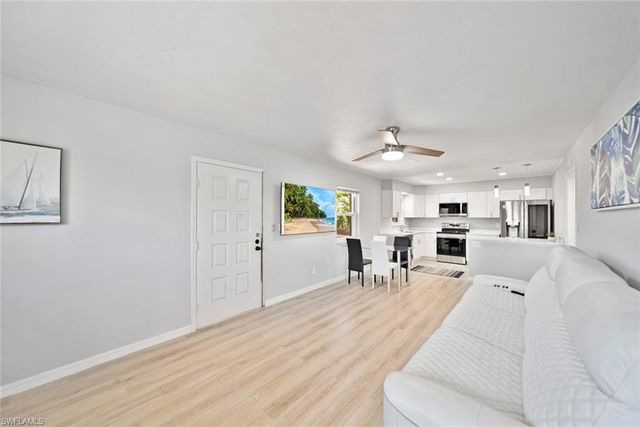 16881 Davis RD 721, Fort Myers, FL 33908