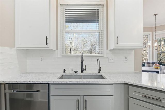 112 Willow View Lane, Canton, GA 30114