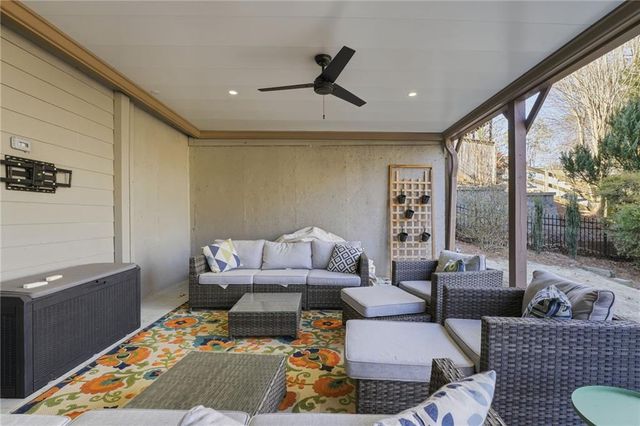 112 Willow View Lane, Canton, GA 30114