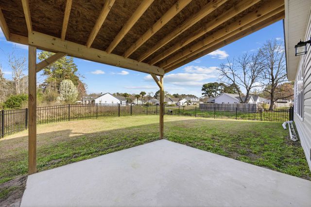 908 Sandridge Rd., Little River, SC 29566