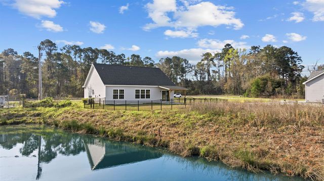 908 Sandridge Rd., Little River, SC 29566