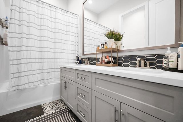 2820 Cameo St, Lodi, CA 95242