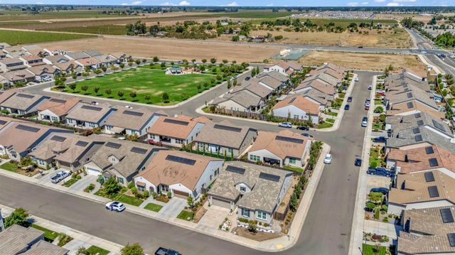 2820 Cameo St, Lodi, CA 95242