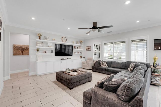 2820 Cameo St, Lodi, CA 95242