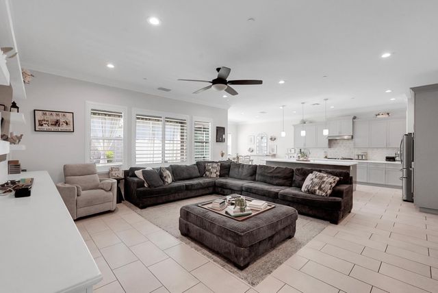 2820 Cameo St, Lodi, CA 95242
