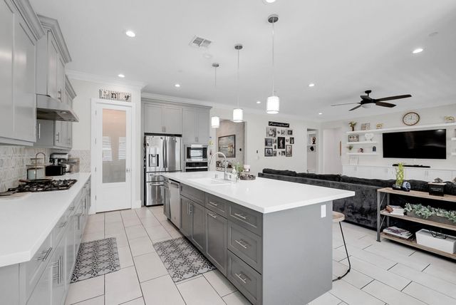 2820 Cameo St, Lodi, CA 95242