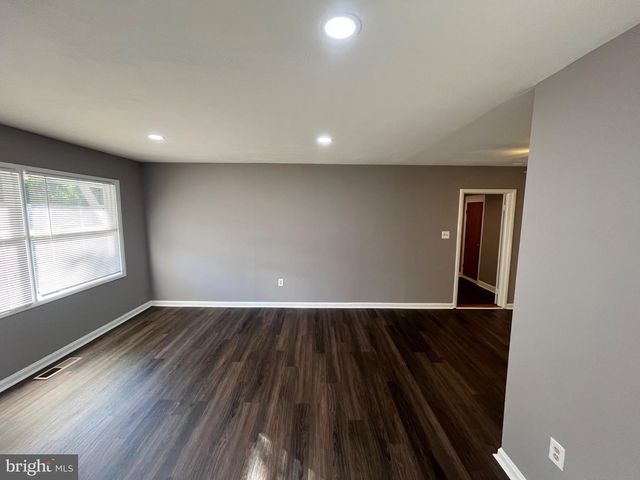 8114 NORWOOD DR, Alexandria, VA 22309