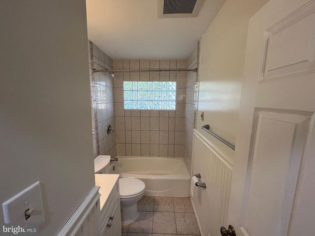 8114 NORWOOD DR, Alexandria, VA 22309