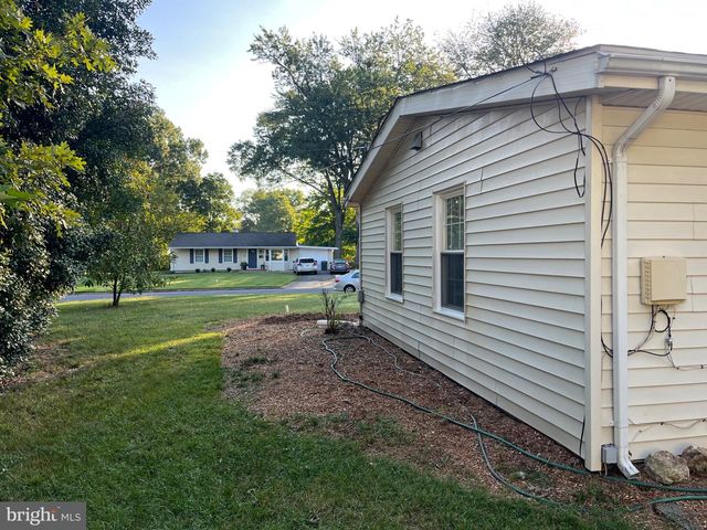 8114 NORWOOD DR, Alexandria, VA 22309