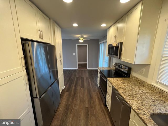 8114 NORWOOD DR, Alexandria, VA 22309