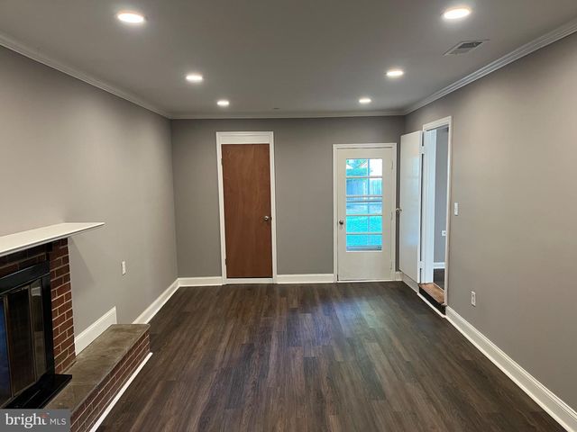 8114 NORWOOD DR, Alexandria, VA 22309