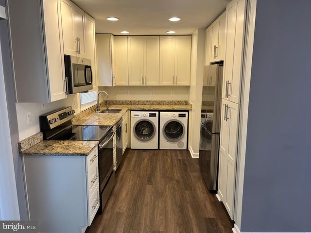 8114 NORWOOD DR, Alexandria, VA 22309