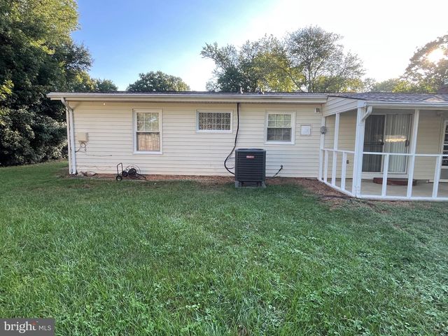 8114 NORWOOD DR, Alexandria, VA 22309