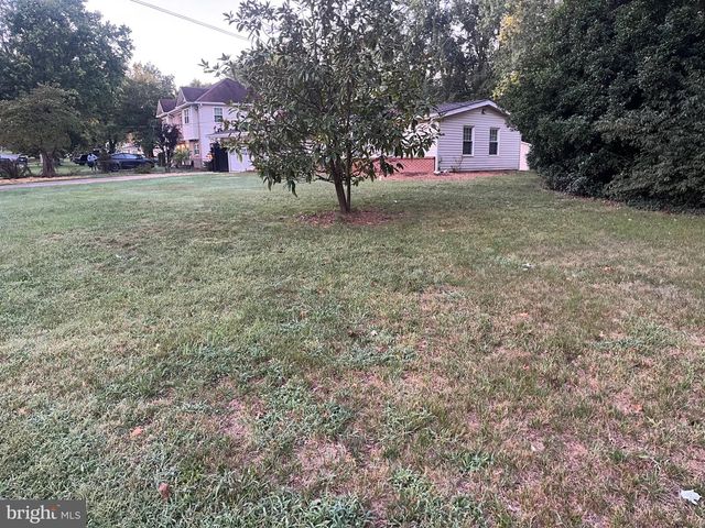8114 NORWOOD DR, Alexandria, VA 22309