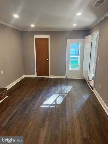 8114 NORWOOD DR, Alexandria, VA 22309