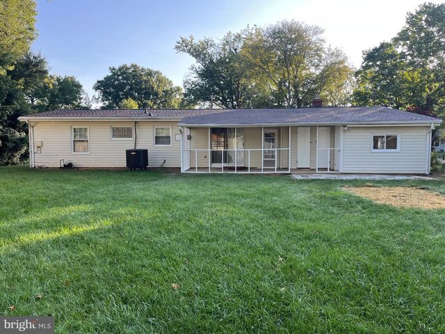 8114 NORWOOD DR, Alexandria, VA 22309