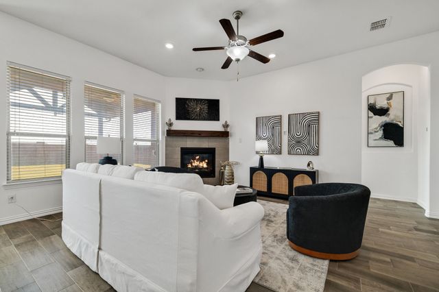 1204 Lake Falls Terrace, Lewisville, TX 75010