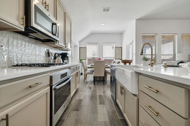 1204 Lake Falls Terrace, Lewisville, TX 75010