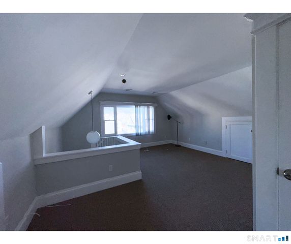 74 Garfield Avenue 3rd Floor, Bridgeport, CT 06606