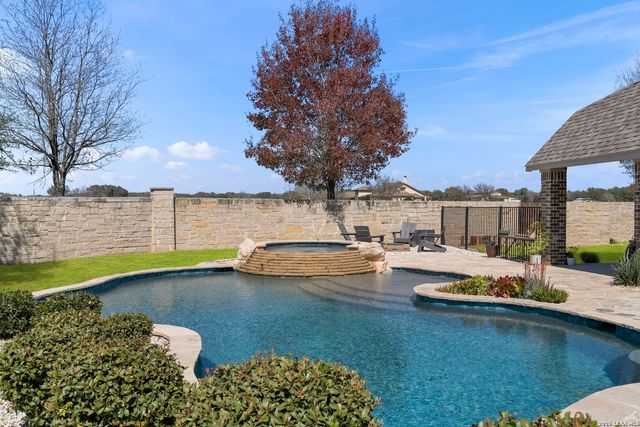 30127 Valley Trace, Fair Oaks Ranch, TX 78015