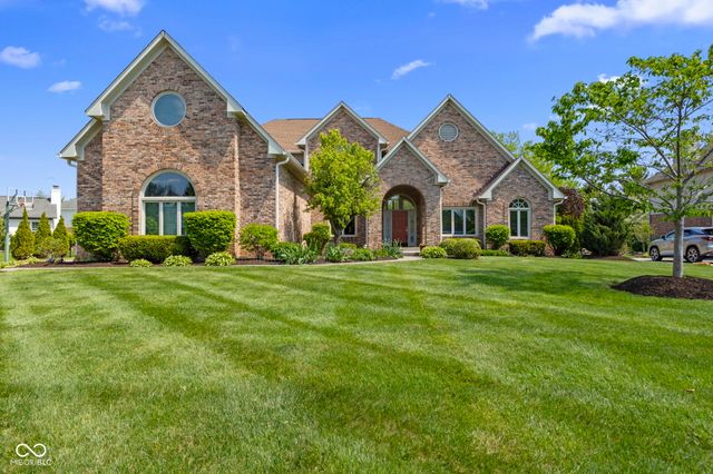 12541 Pembrooke Circle, Carmel, IN 46032