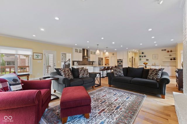 12541 Pembrooke Circle, Carmel, IN 46032