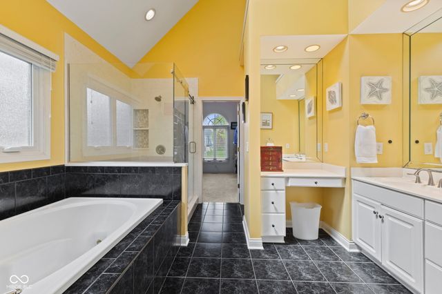 12541 Pembrooke Circle, Carmel, IN 46032