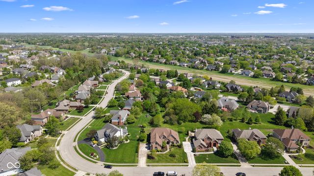 12541 Pembrooke Circle, Carmel, IN 46032