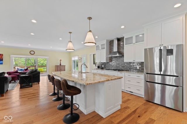 12541 Pembrooke Circle, Carmel, IN 46032