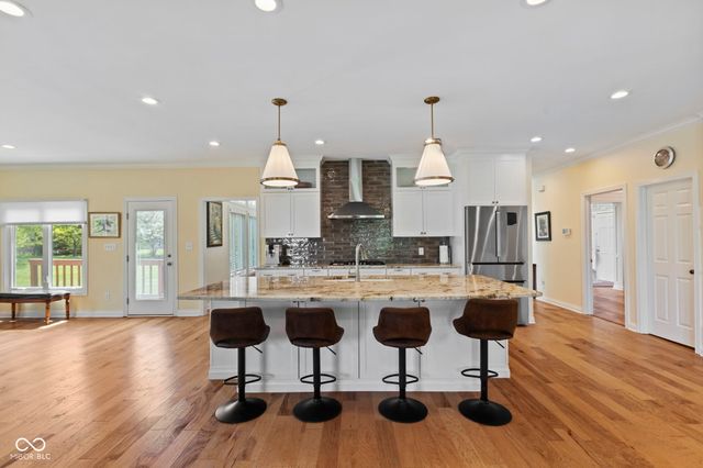 12541 Pembrooke Circle, Carmel, IN 46032
