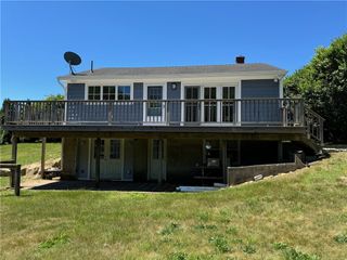 121 Conch Road, Narragansett, RI 02882