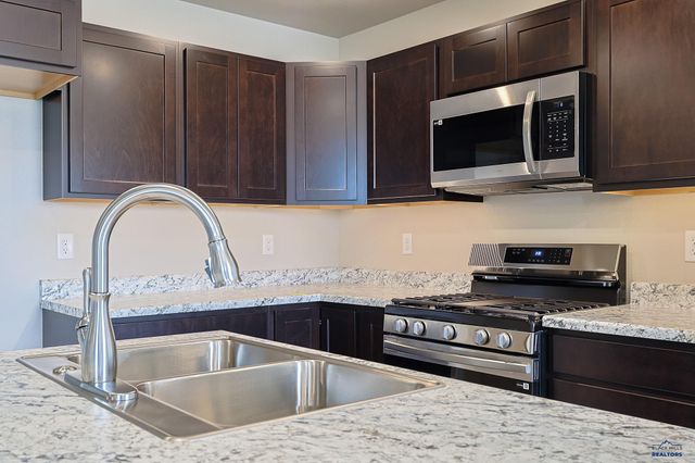 349 N VALLEY DR, Rapid City, SD 57703