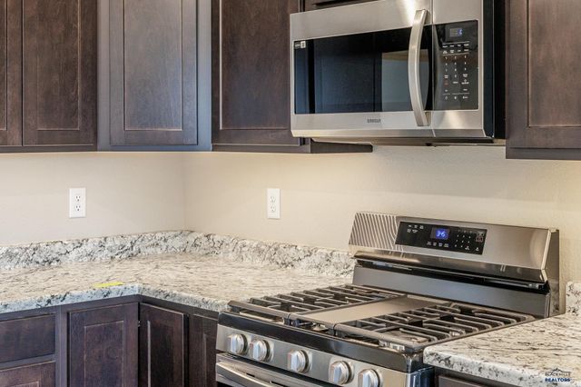 349 N VALLEY DR, Rapid City, SD 57703