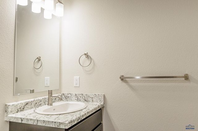 349 N VALLEY DR, Rapid City, SD 57703
