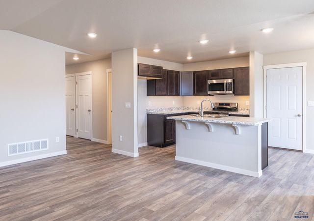 349 N VALLEY DR, Rapid City, SD 57703