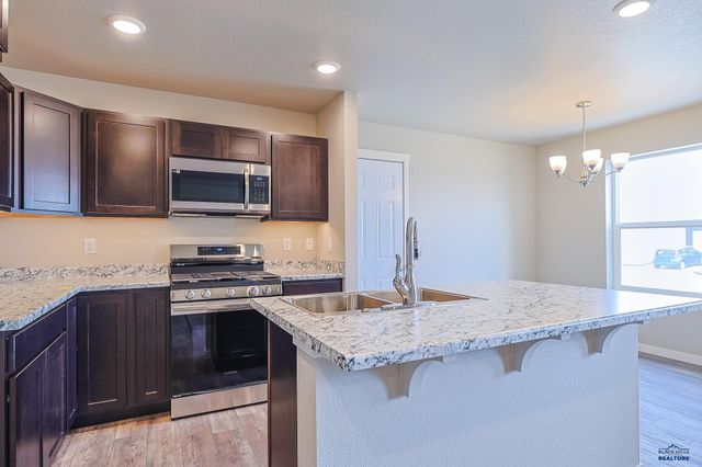 349 N VALLEY DR, Rapid City, SD 57703