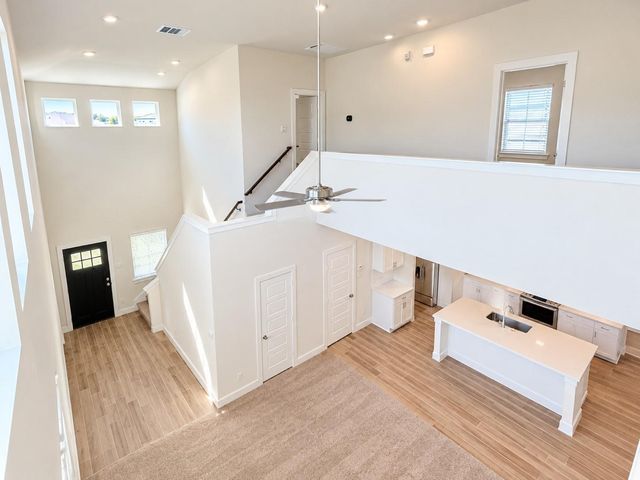 6443 Escondido Dr, Rosharon, TX 77583
