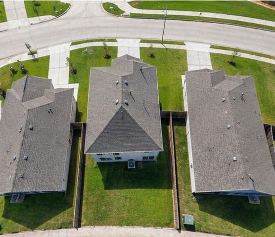 6443 Escondido Dr, Rosharon, TX 77583