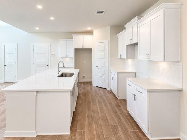 6443 Escondido Dr, Rosharon, TX 77583