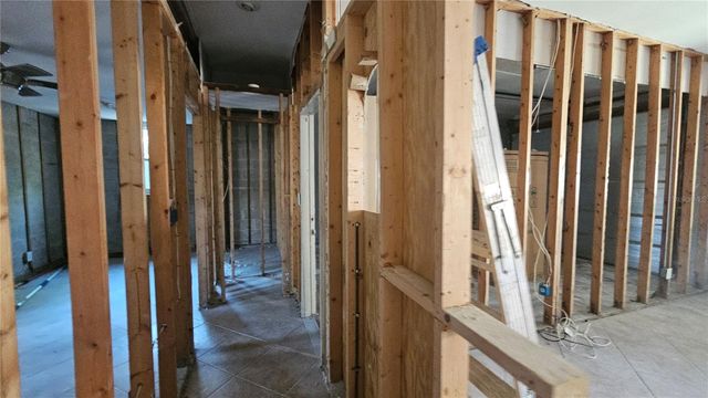 208 48TH AVENUE N, St Petersburg, FL 33703