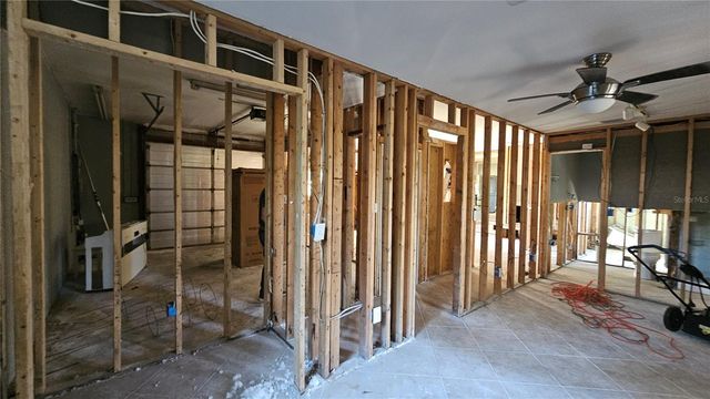 208 48TH AVENUE N, St Petersburg, FL 33703